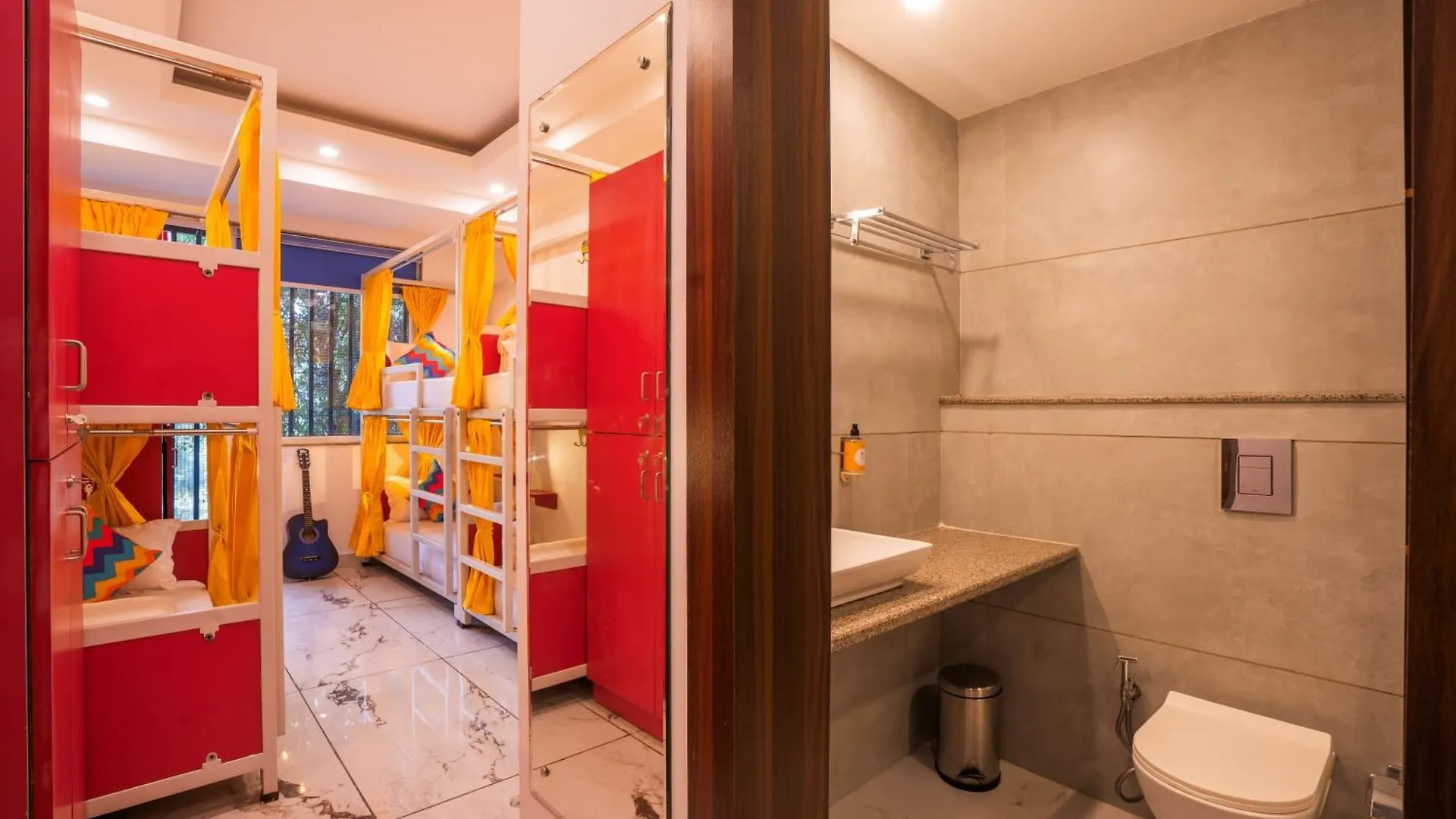 Gostops Plus Gurugram, Baani Square Gurgáon 0*,  Indie