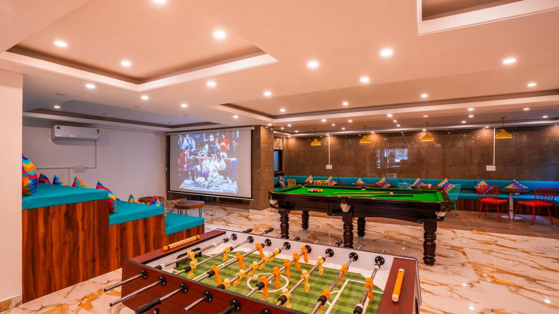 Gostops Plus Gurugram, Baani Square Gurgáon