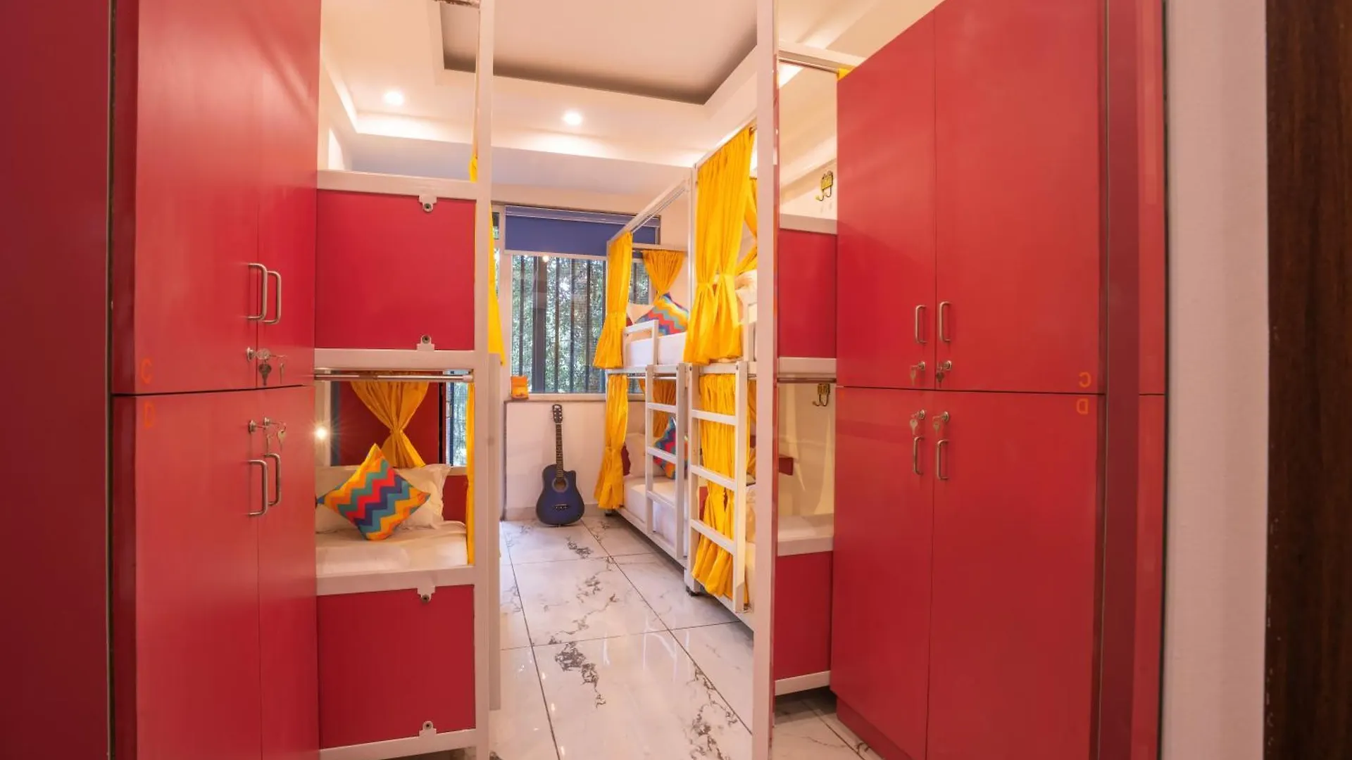 Gostops Plus Gurugram, Baani Square Gurgáon 0*,  Indie