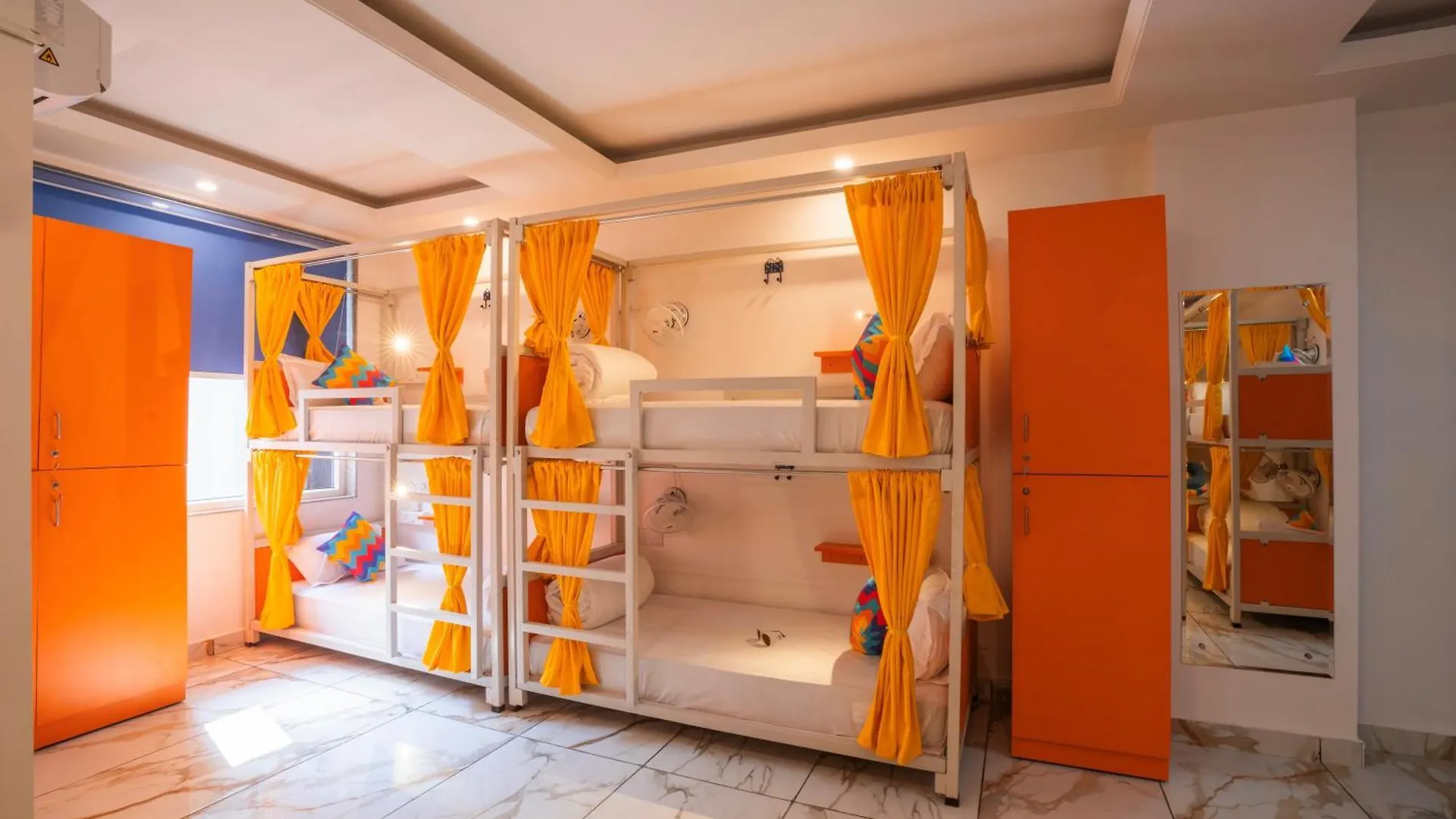 Hostel Gostops Plus Gurugram, Baani Square Gurgáon