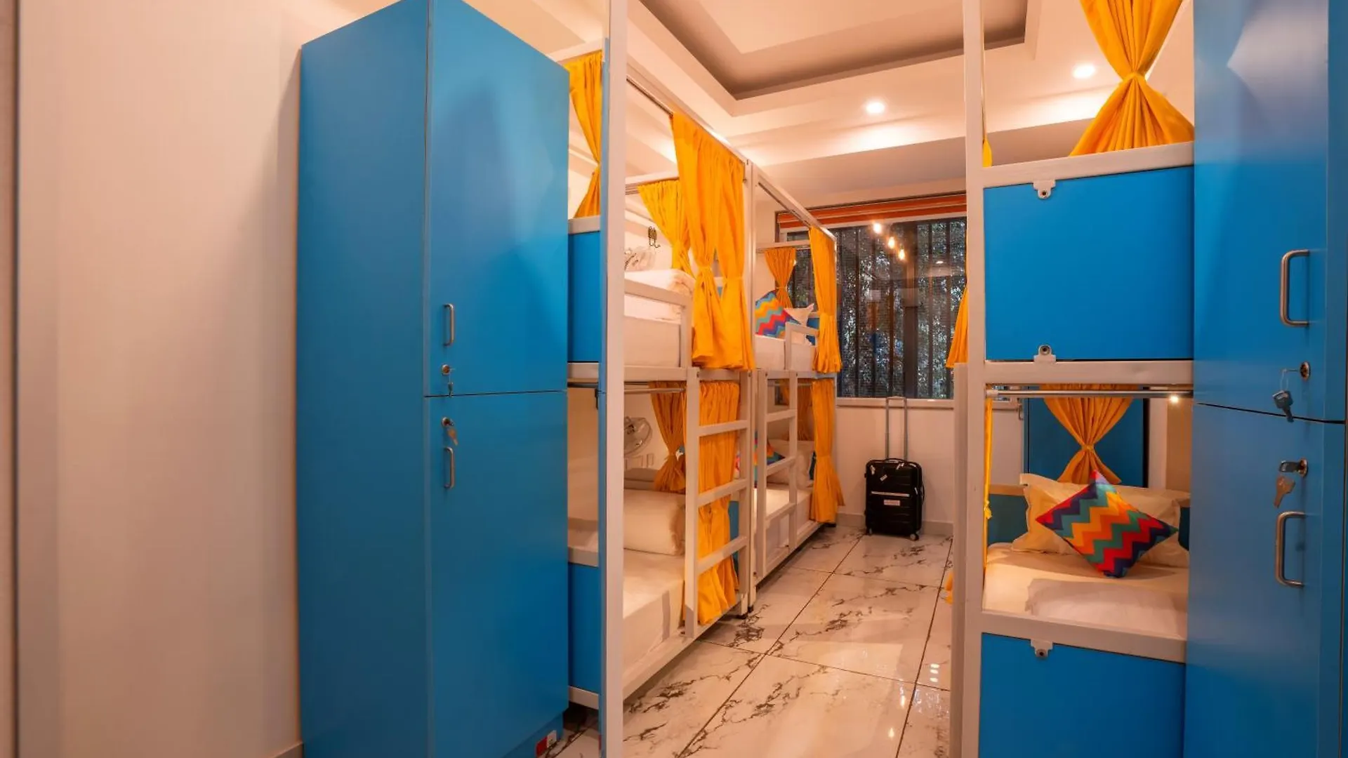Gostops Plus Gurugram, Baani Square Gurgáon 0*,