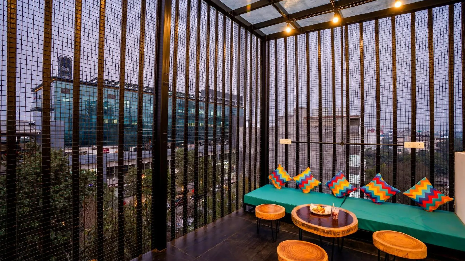 Hostel Gostops Plus Gurugram, Baani Square Gurgaon